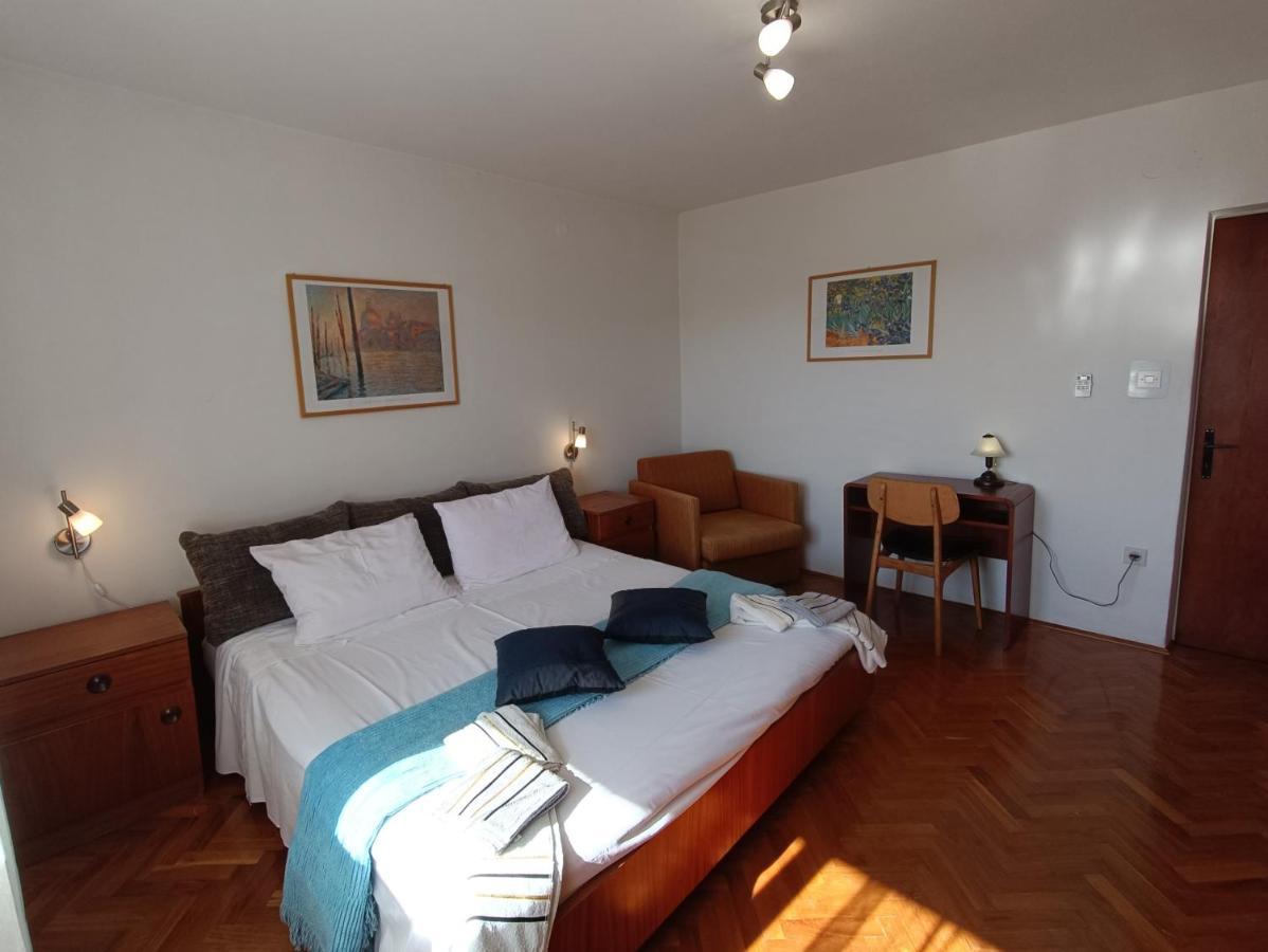Rooms Rita Cres Buitenkant foto