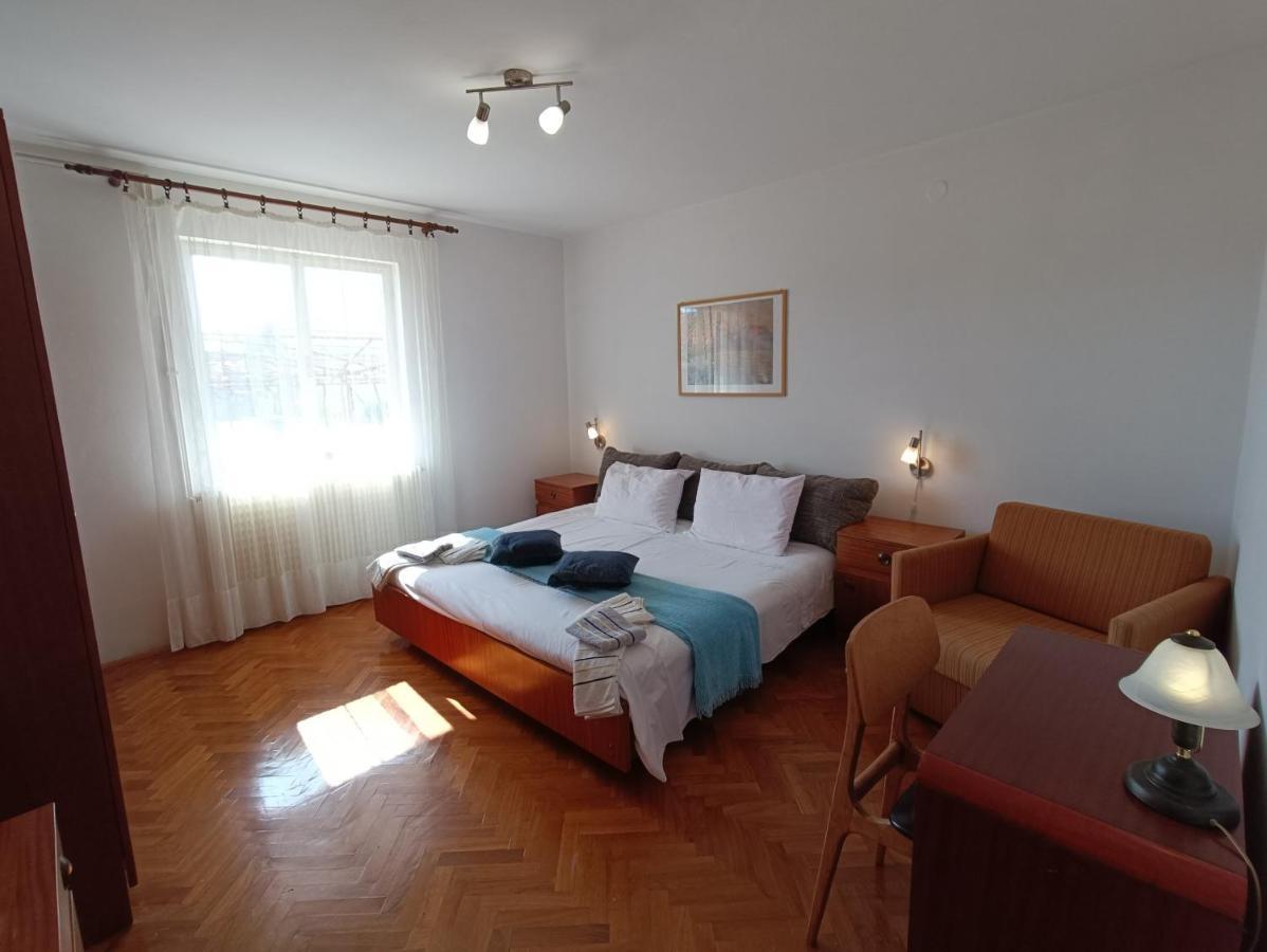 Rooms Rita Cres Buitenkant foto
