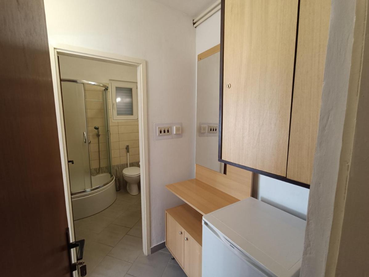 Rooms Rita Cres Buitenkant foto